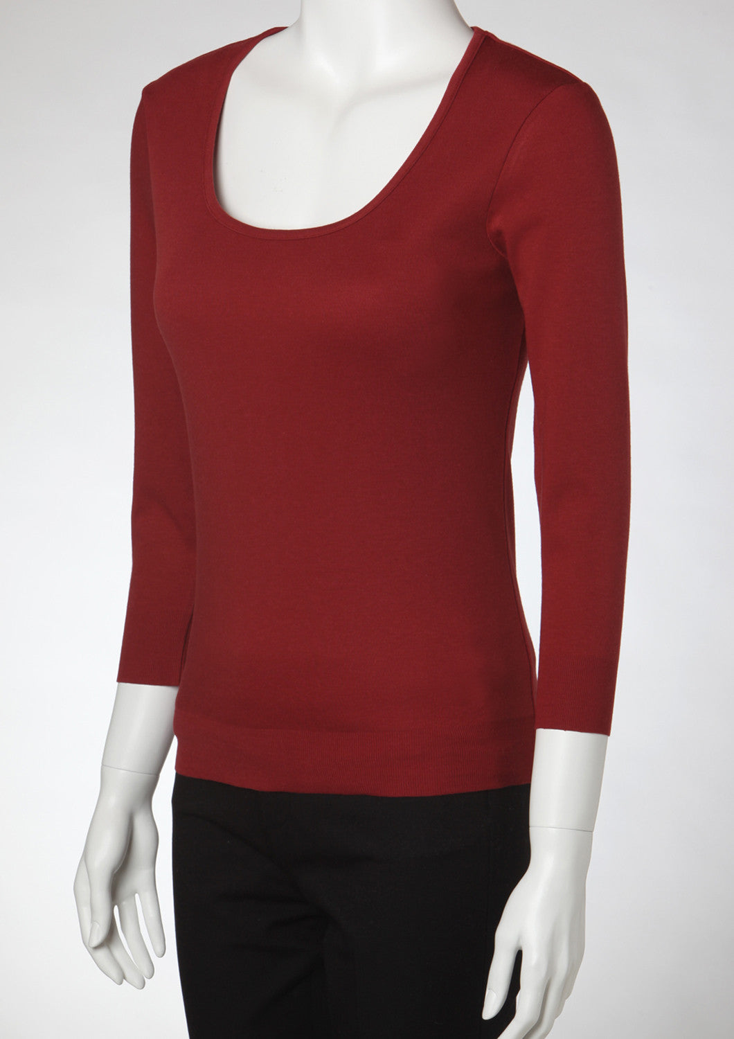 Washibable Light weight U-neck Top 3/4 Sleeve - LEONIS SHIRTS & FAVORITES