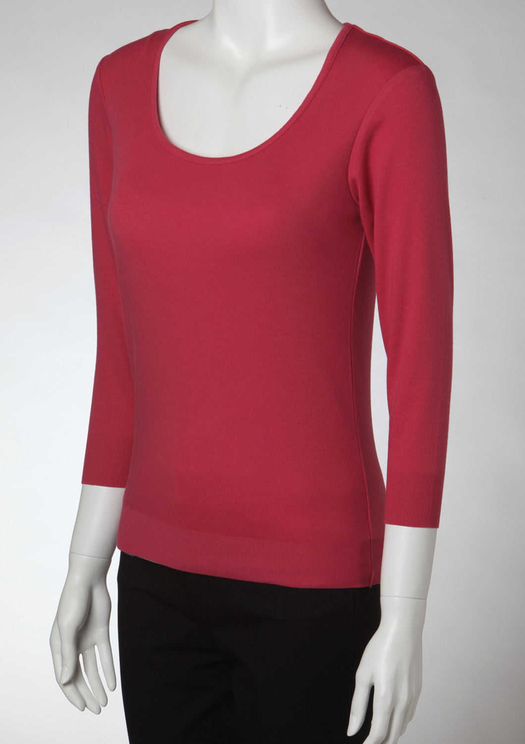 Washibable Light weight U-neck Top 3/4 Sleeve - LEONIS SHIRTS & FAVORITES