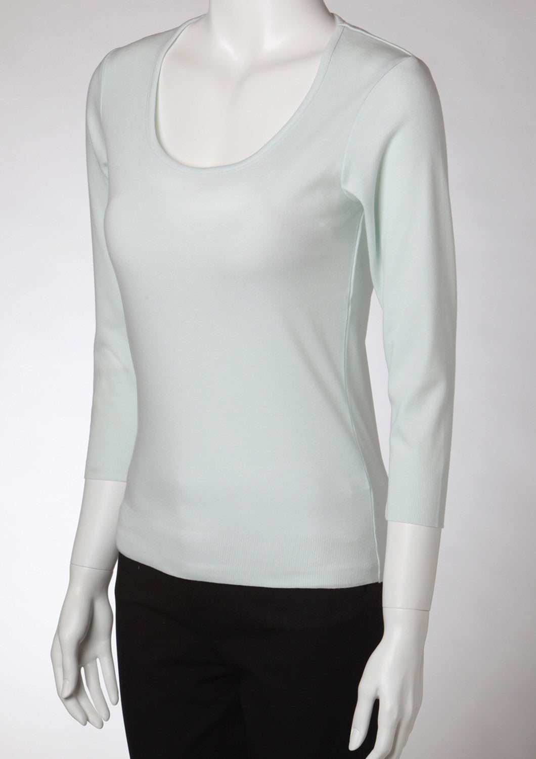 Washibable Light weight U-neck Top 3/4 Sleeve - LEONIS SHIRTS & FAVORITES