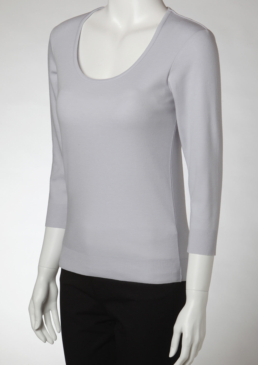 Washibable Light weight U-neck Top 3/4 Sleeve - LEONIS SHIRTS & FAVORITES