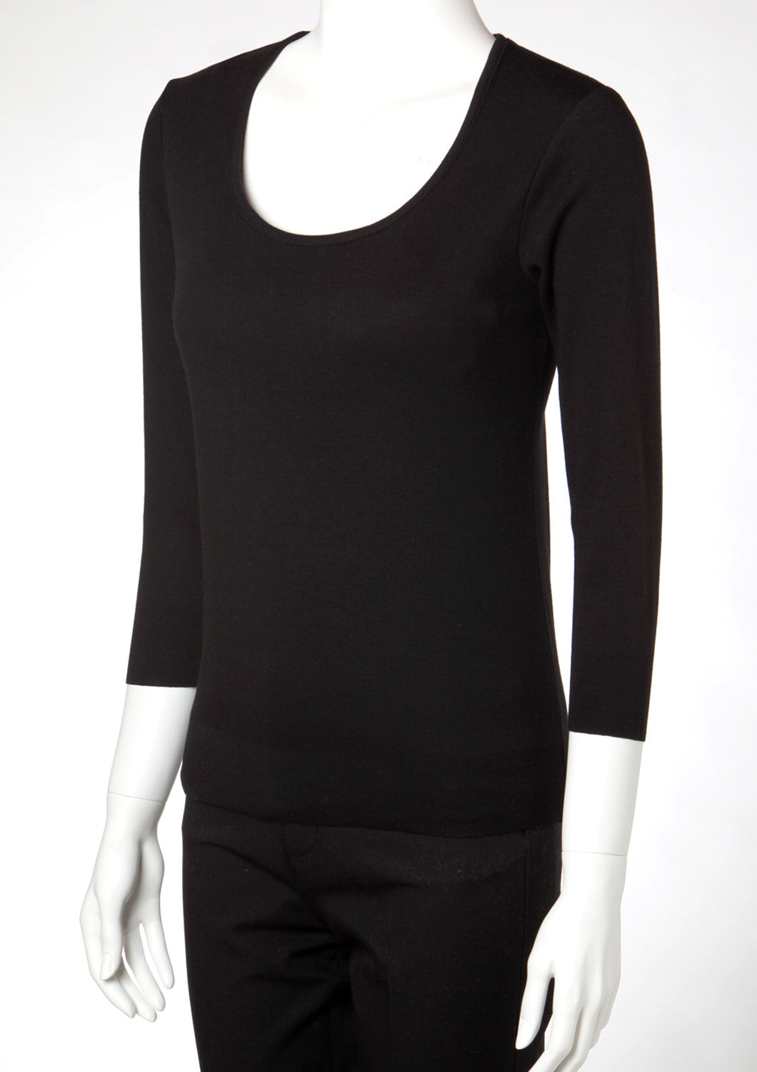 Washibable Light weight U-neck Top 3/4 Sleeve - LEONIS SHIRTS & FAVORITES